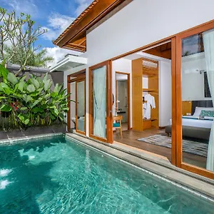 S18 Bali فيلة