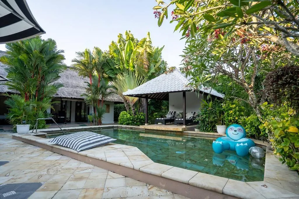 Stunning 4Br Oasis In Legian Villa