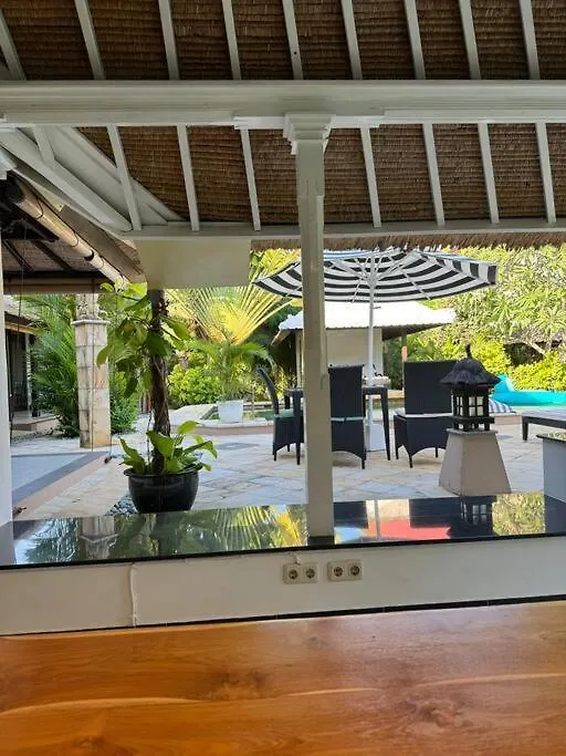 Stunning 4Br Oasis In Legian Villa
