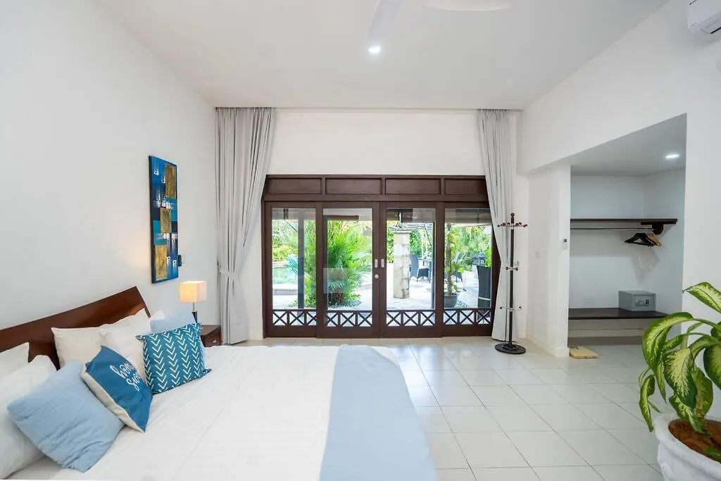 Stunning 4Br Oasis In Legian Villa  Legian (Bali)
