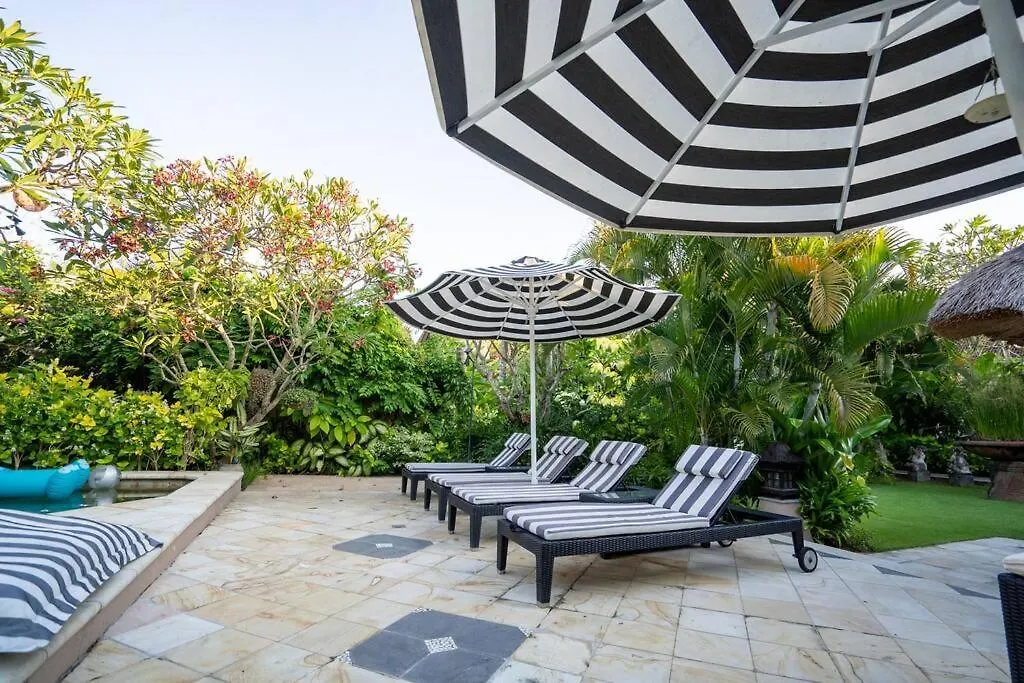 Stunning 4Br Oasis In Legian Villa